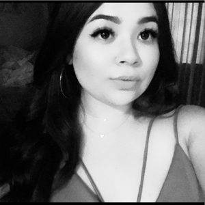 Meet your Posher, Dalia